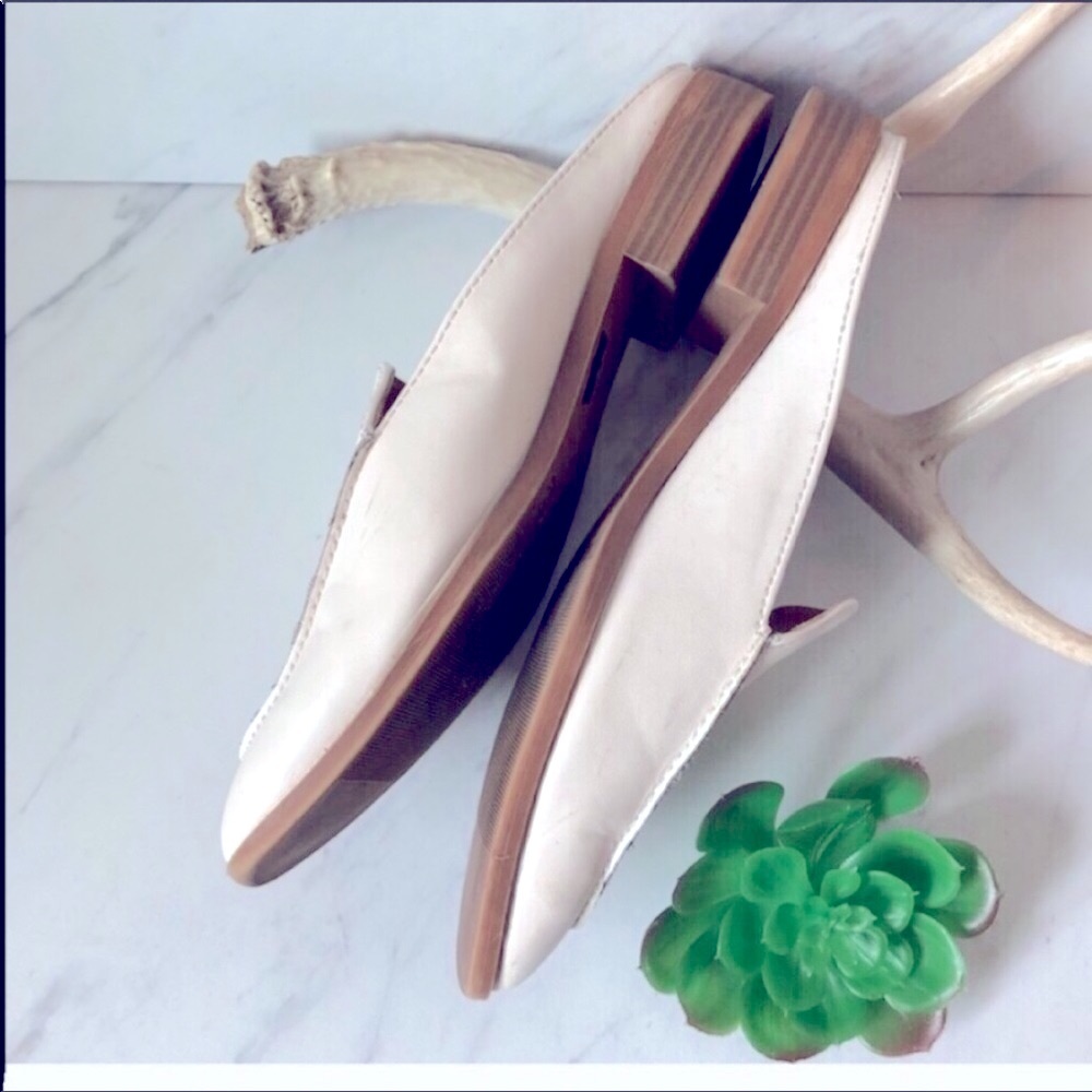 Universal Thread White Leather Look Minimalist Bo… - image 3